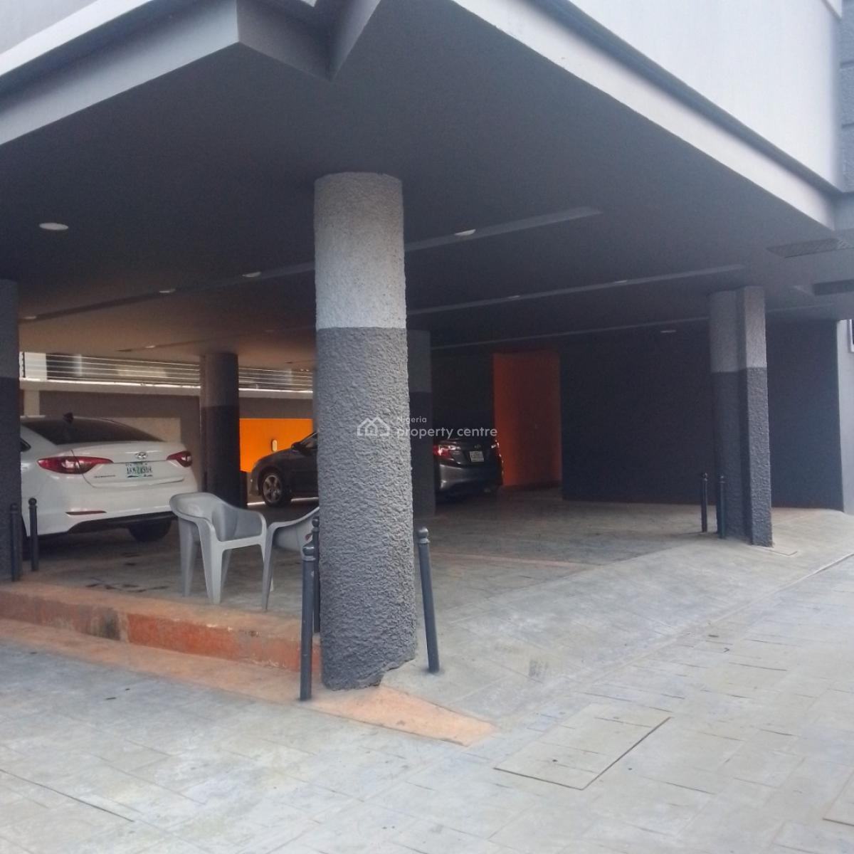 Relatively New and Spacious 3 Bedroom Flat, Anthony Maryland, Anthony, Maryland, Lagos, Flat / Apartment for Rent