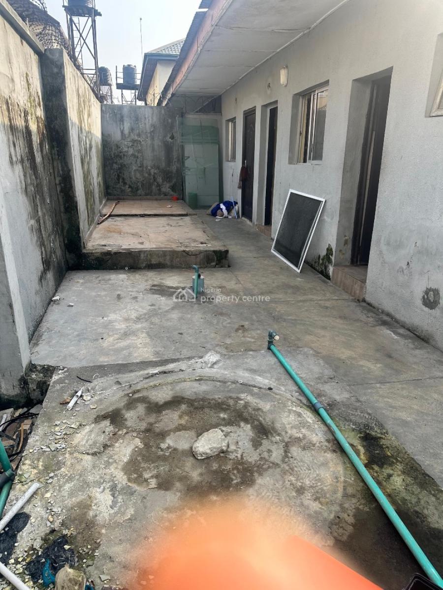 Elegant 5 Bedroom Semi Detached Building + 2 Room Bq in Secured Estate, Lekki Phase 1, Lekki, Lagos, Semi-detached Duplex for Rent