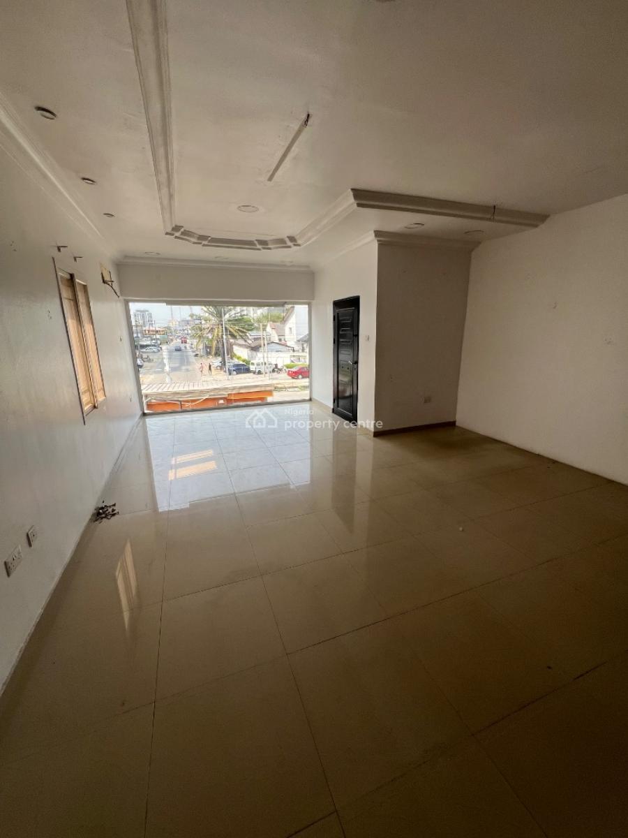 Outstanding Commercial Space on a Major Commercial Road in Lekki 1, Lekki Phase 1, Lekki, Lagos, Commercial Property for Rent