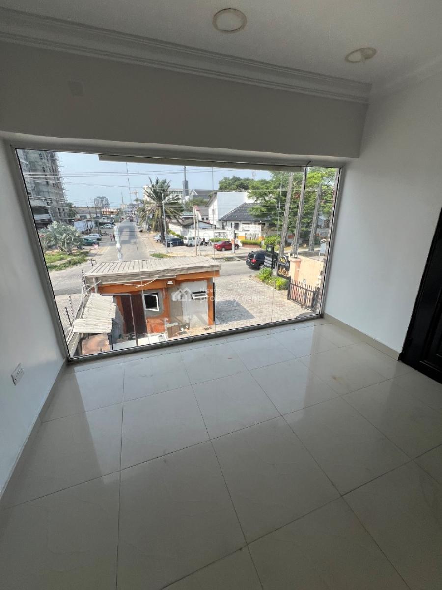 Outstanding Commercial Space on a Major Commercial Road in Lekki 1, Lekki Phase 1, Lekki, Lagos, Commercial Property for Rent