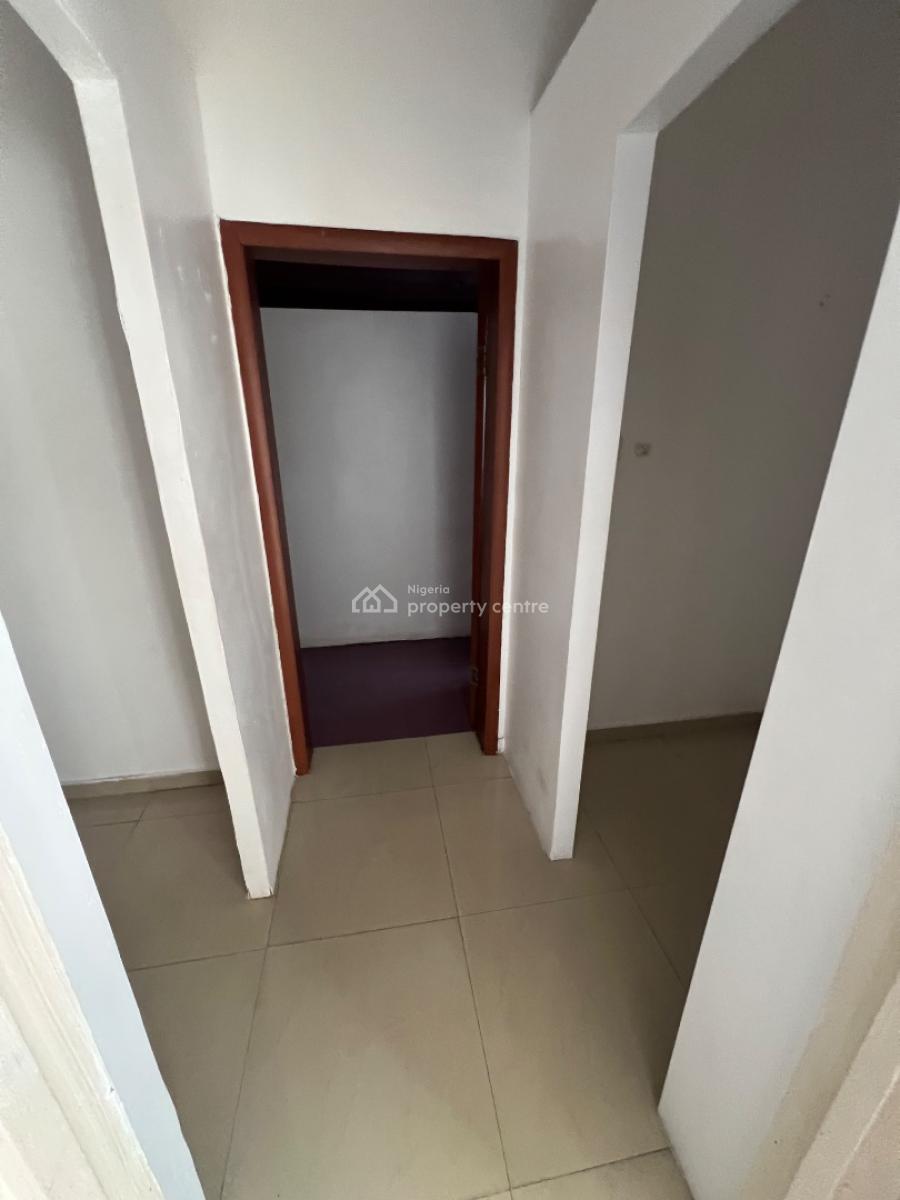Outstanding Commercial Space on a Major Commercial Road in Lekki 1, Lekki Phase 1, Lekki, Lagos, Commercial Property for Rent