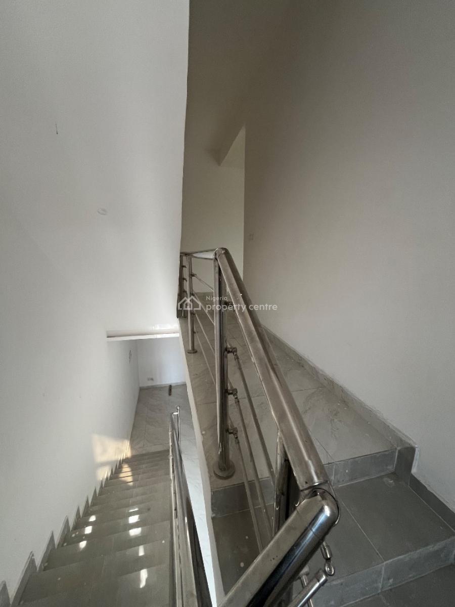 5bedroom Duplex with Bq, Ologolo, Lekki, Lagos, Terraced Duplex for Sale