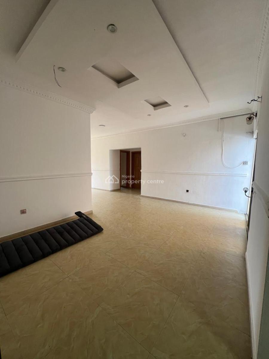 Fully Serviced 3bedroom Flat (extremely Large and Spacious), Off Freedom Way, in a Serene Estate, Lekki Phase 1, Lekki, Lagos, Flat / Apartment for Rent