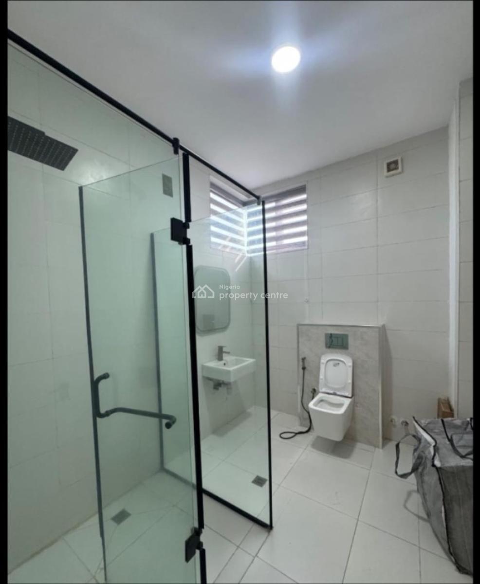 Exquisite 3 Bedroom Apartment, Freedom Way, Lekki Phase 1, Lekki, Lagos, Flat / Apartment for Rent