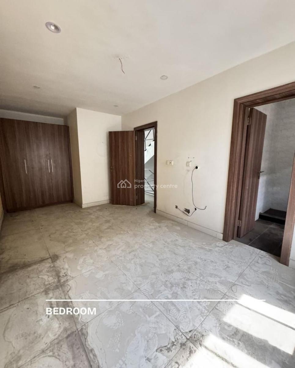Exquisite 2 Bedroom Maisonette with Bq, Lekki Phase 1, Lekki, Lagos, House for Rent