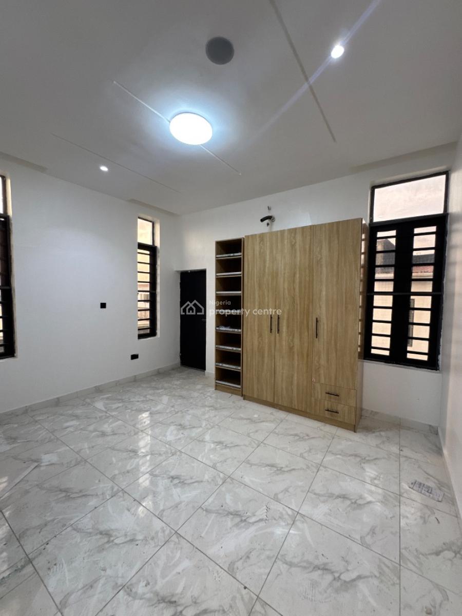 Beautiful 2bedroom Flat with Swimming Pool, Ologolo, Lekki, Lagos, Flat / Apartment for Rent