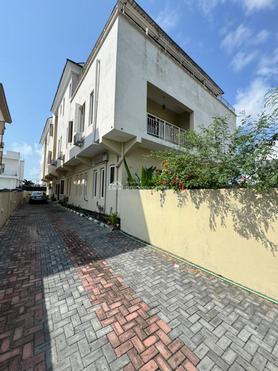 Decent Unfurnished in Serene Surroundings, Osapa, Lekki, Lagos, Flat / Apartment for Rent