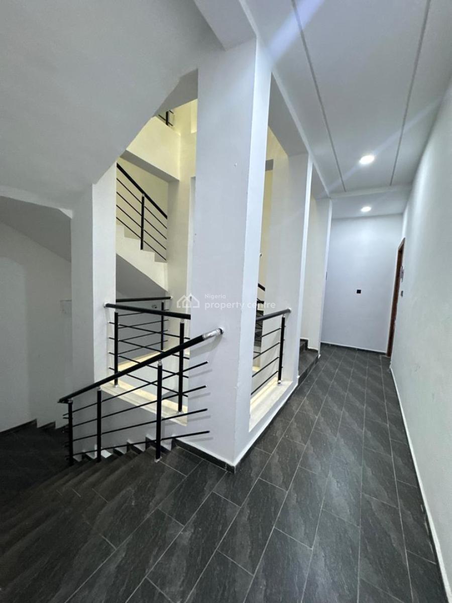 Beautiful and Luxurious Serviced with Excellent Facilities, Ologolo, Lekki, Lagos, Flat / Apartment for Rent