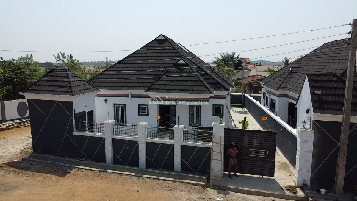 Gorgeously Finished Contemporary 3 Bed Fully Detached Bungalow with Bq, Ahoyaya Estate,ile Tuntun Jericho Extension Ibadan, Jericho, Ibadan, Oyo, Detached Bungalow for Sale
