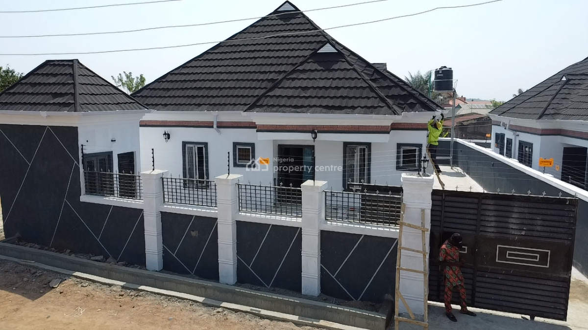 Gorgeously Finished Contemporary 3 Bed Fully Detached Bungalow with Bq, Ahoyaya Estate,ile Tuntun Jericho Extension Ibadan, Jericho, Ibadan, Oyo, Detached Bungalow for Sale