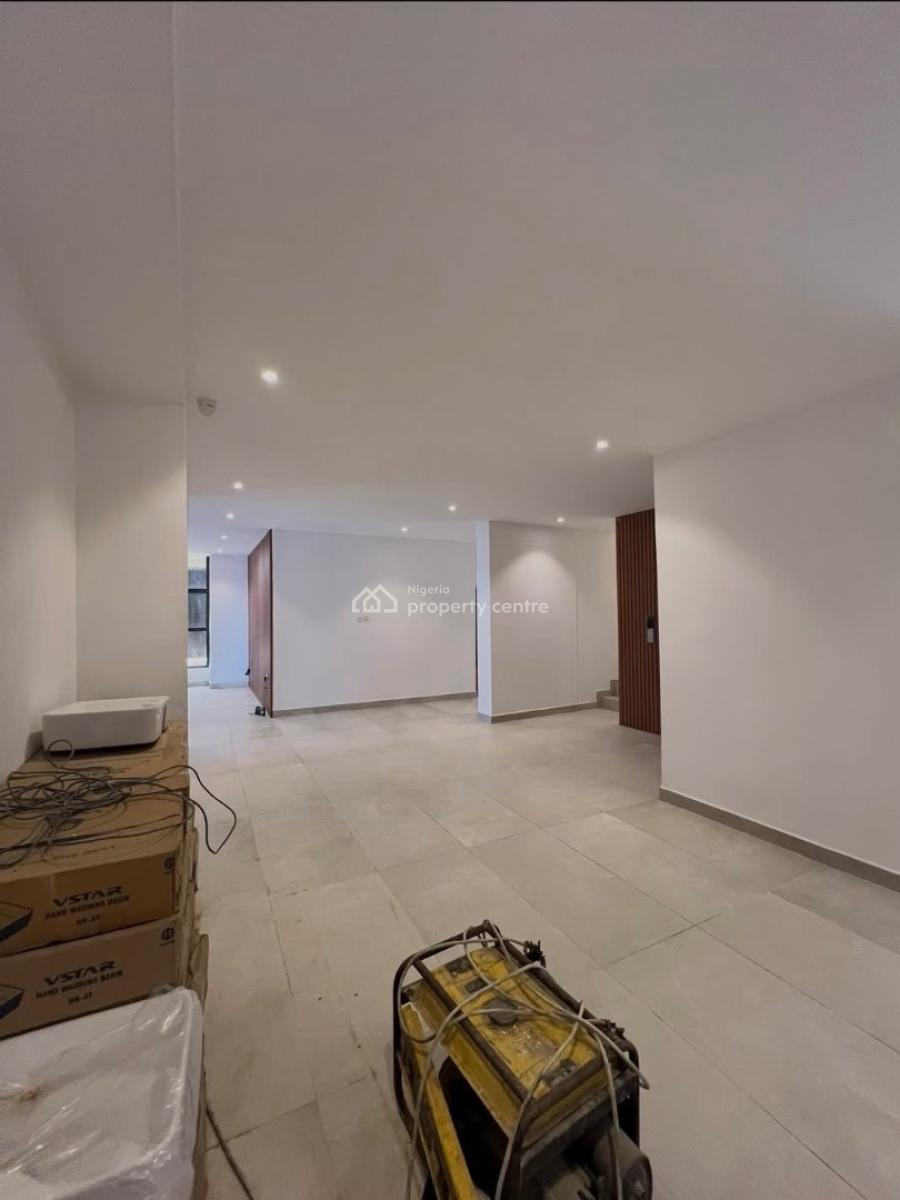 Well Built 2 Bedroom Maisonette with Pool & Gym, 2 Bedroom for Rent, Lekki Phase 1, Lekki, Lagos, Flat / Apartment for Rent