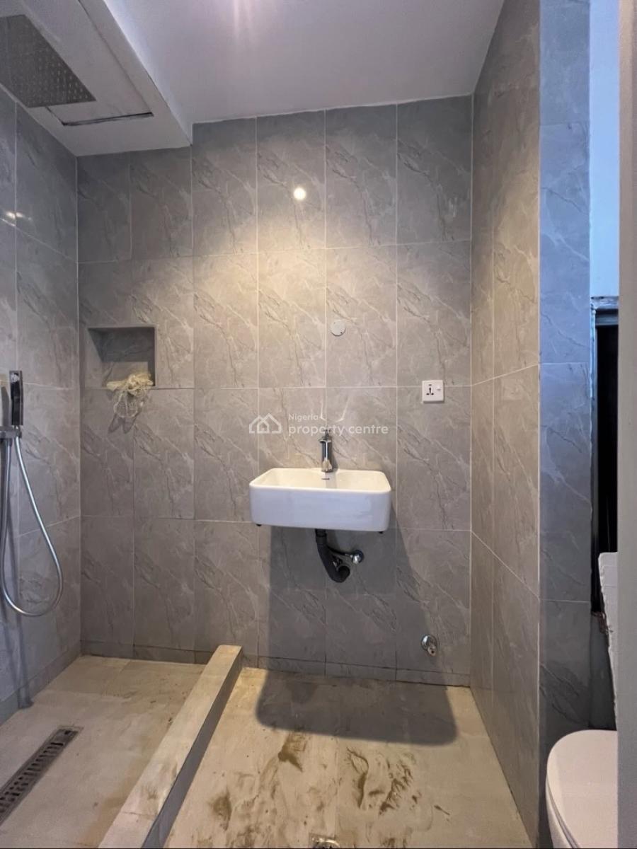 Well Built 2 Bedroom Maisonette with Pool & Gym, 2 Bedroom for Rent, Lekki Phase 1, Lekki, Lagos, Flat / Apartment for Rent