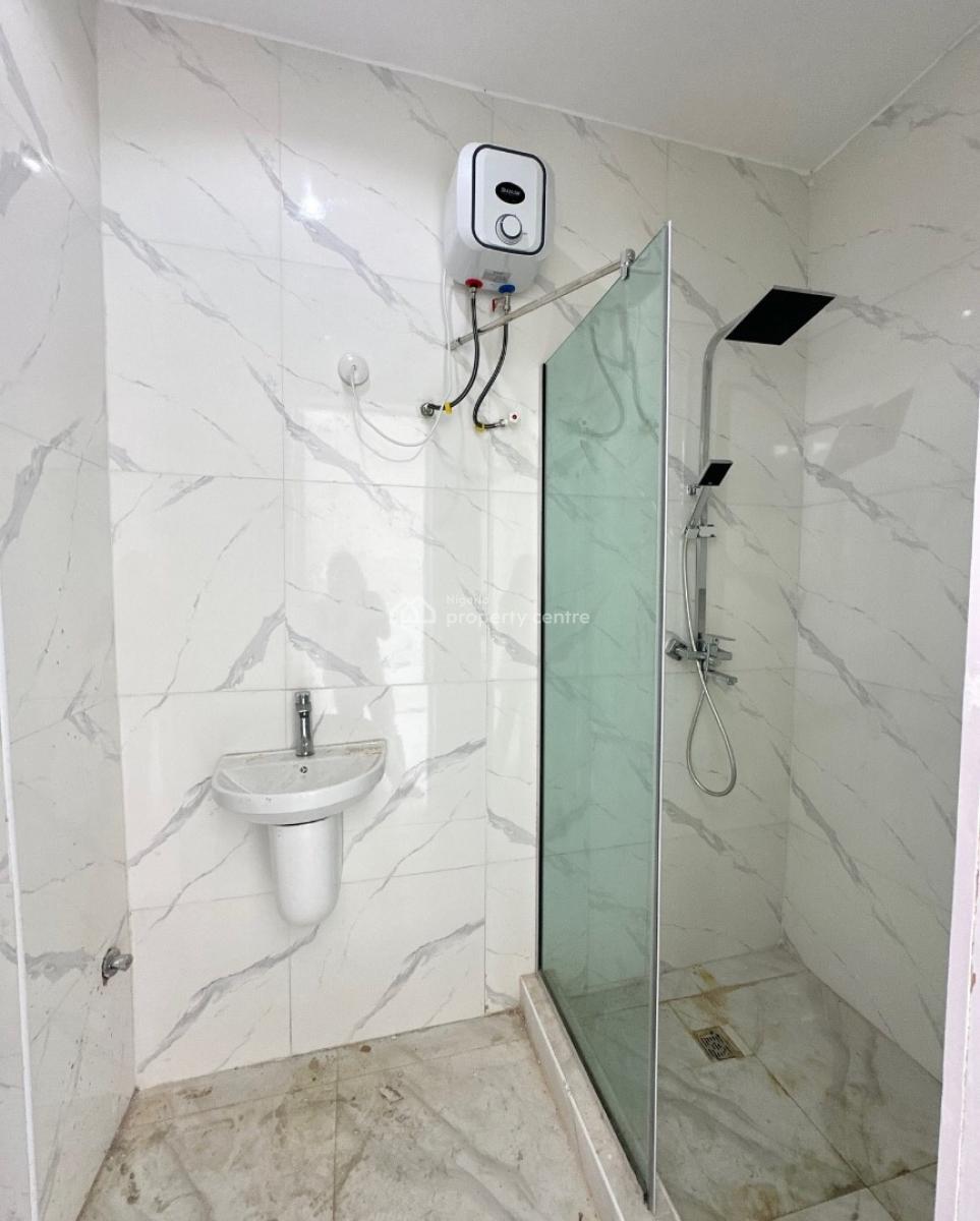 Lovely 2 Bedroom Apartment with Bq, Osapa Lindon, Osapa, Lekki, Lagos, Block of Flats for Sale