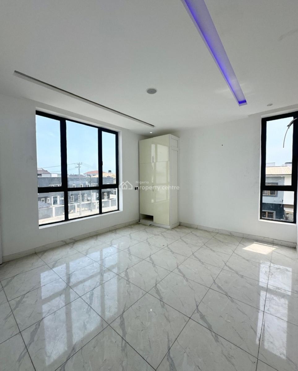 Lovely 2 Bedroom Apartment with Bq, Osapa Lindon, Osapa, Lekki, Lagos, Block of Flats for Sale