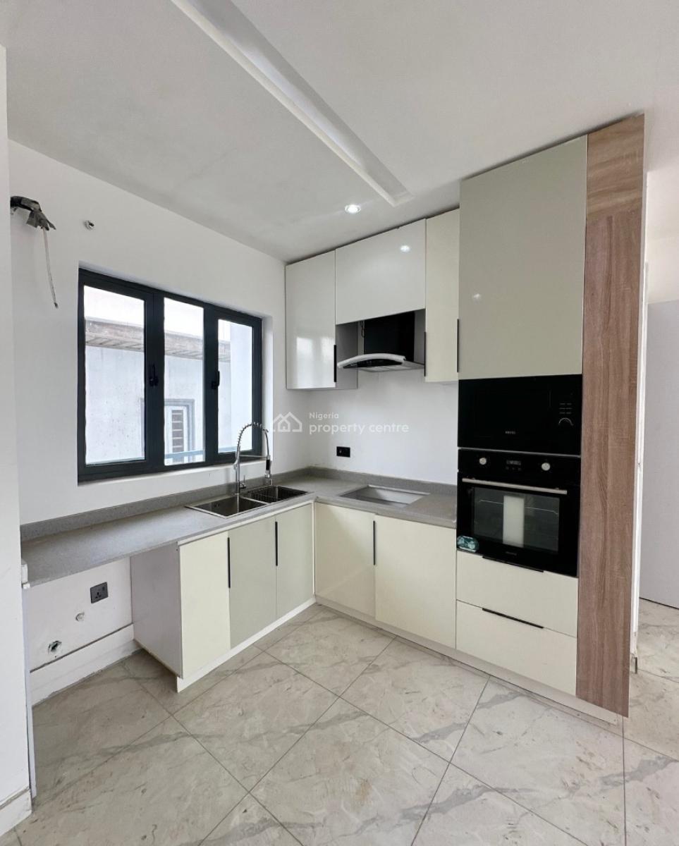 Lovely 2 Bedroom Apartment with Bq, Osapa Lindon, Osapa, Lekki, Lagos, Block of Flats for Sale