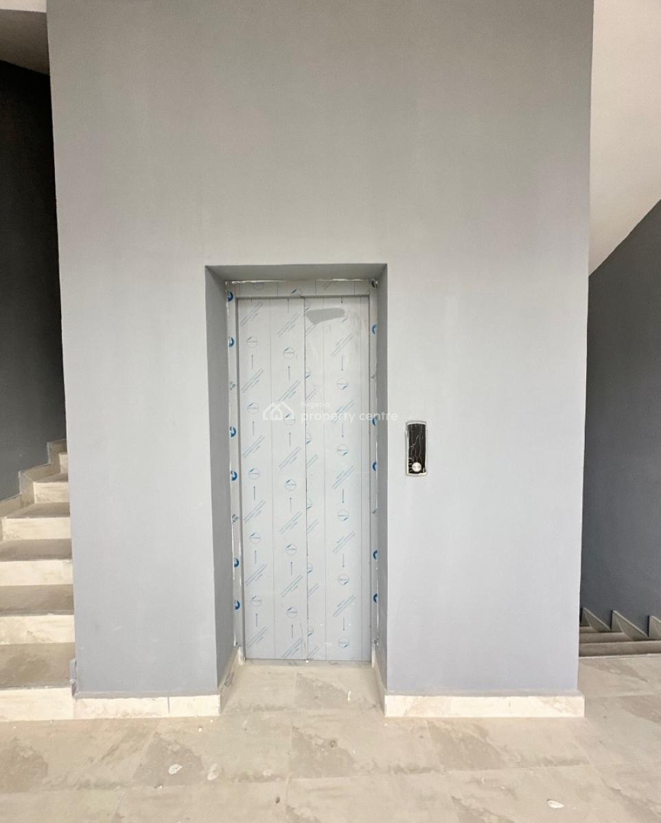 Lovely 4 Bedroom Apartment with Bq, Lekki Phase 1, Lekki Phase 1, Lekki, Lagos, Block of Flats for Sale