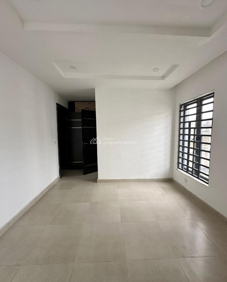 Lovely 4 Bedroom Apartment with Bq, Lekki Phase 1, Lekki Phase 1, Lekki, Lagos, Block of Flats for Sale