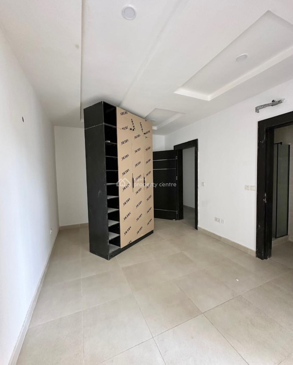 Lovely 4 Bedroom Apartment with Bq, Lekki Phase 1, Lekki Phase 1, Lekki, Lagos, Block of Flats for Sale