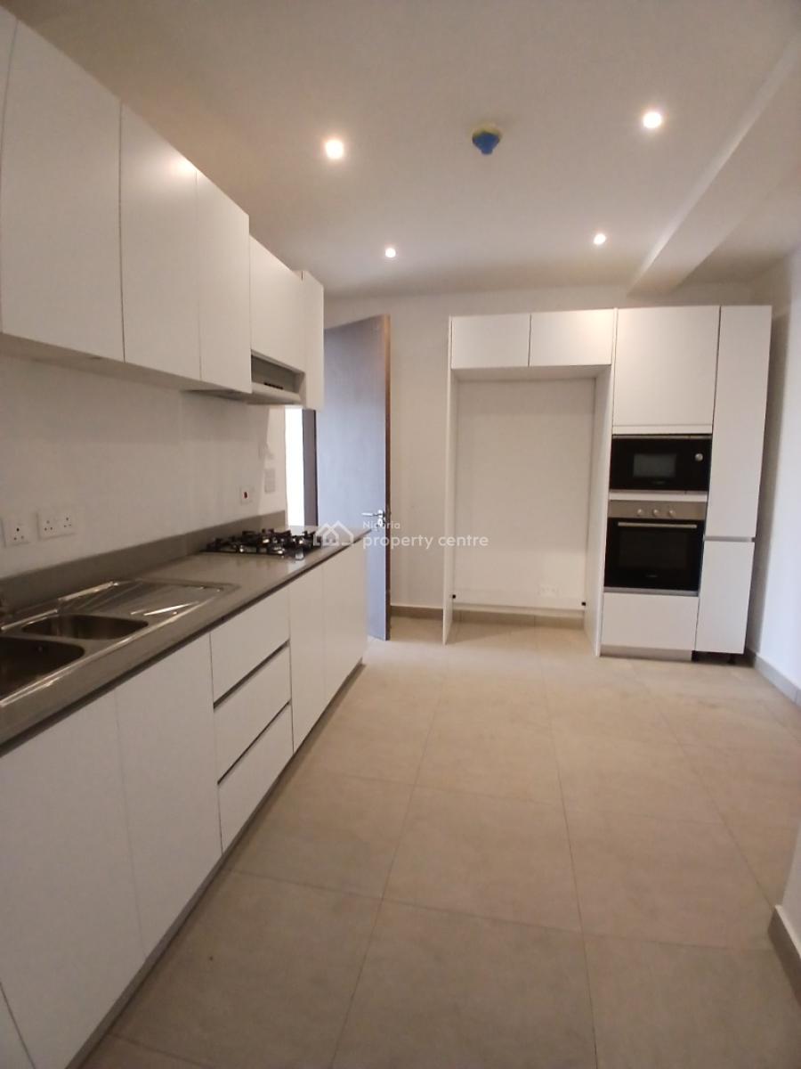 Serviced with 24/7 Power Suppy 2 Bedroom En-suite and Newly Built Flat, Lekki Phase 1, Lekki, Lagos, Flat / Apartment for Sale