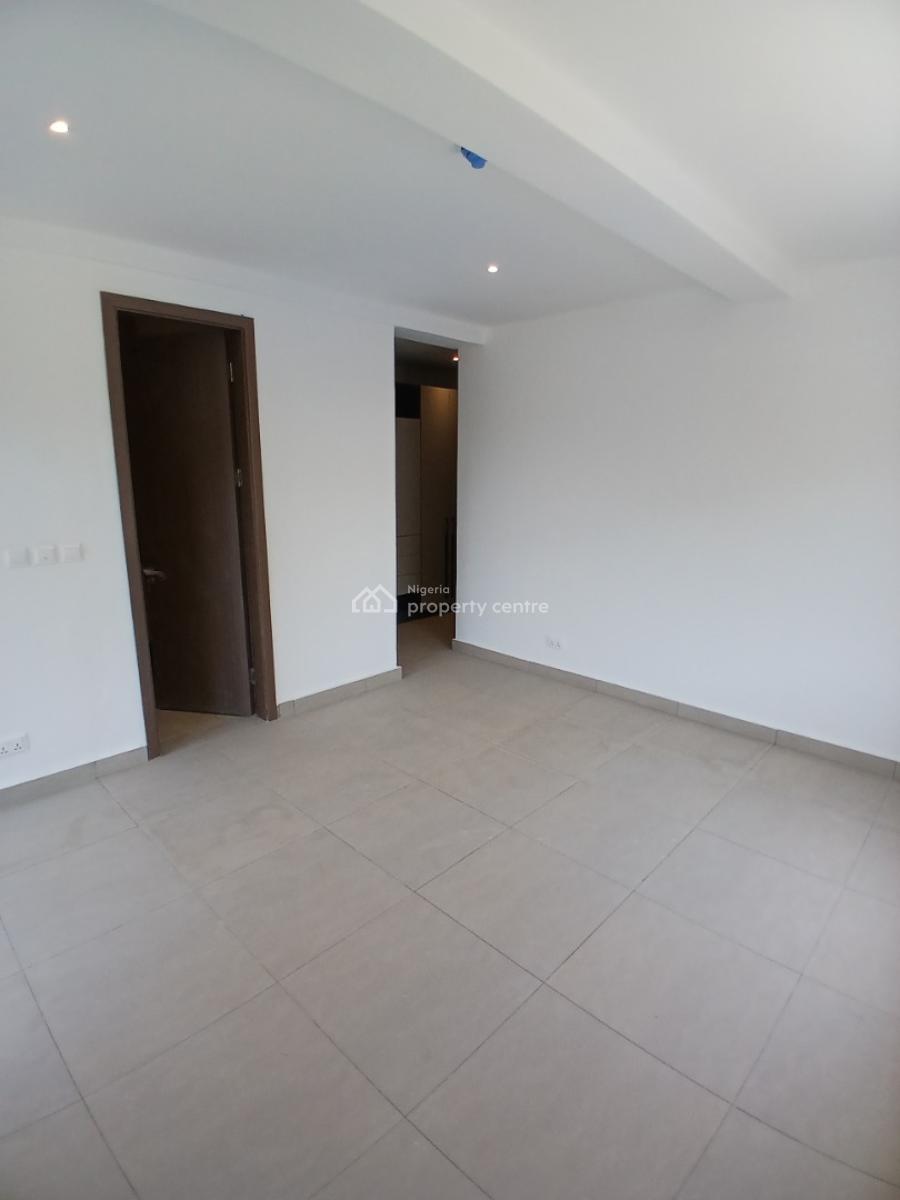 Serviced with 24/7 Power Suppy 2 Bedroom En-suite and Newly Built Flat, Lekki Phase 1, Lekki, Lagos, Flat / Apartment for Sale