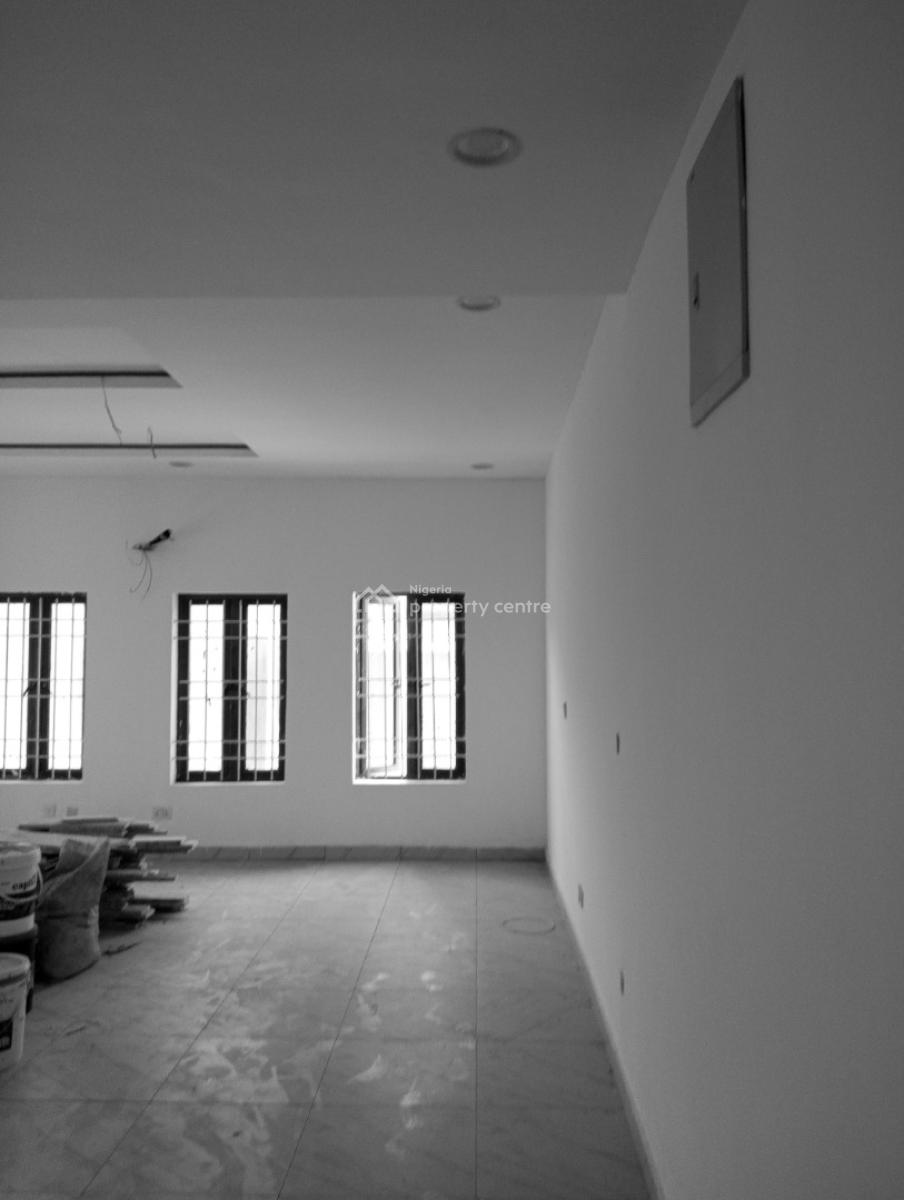 Standard Luxurious 1,2 Bedroom in Chevron Alternative Lekki, Chevron Alternative Lekki, Lekki, Lagos, Flat / Apartment for Sale