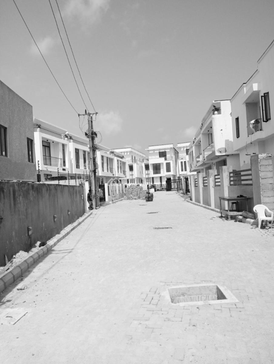 Standard Luxurious 1,2 Bedroom in Chevron Alternative Lekki, Chevron Alternative Lekki, Lekki, Lagos, Flat / Apartment for Sale