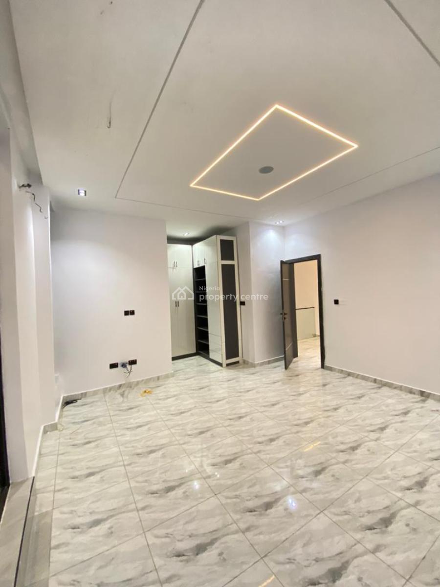 3 Bedroom, Ikota, Lekki, Lagos, Terraced Duplex for Sale