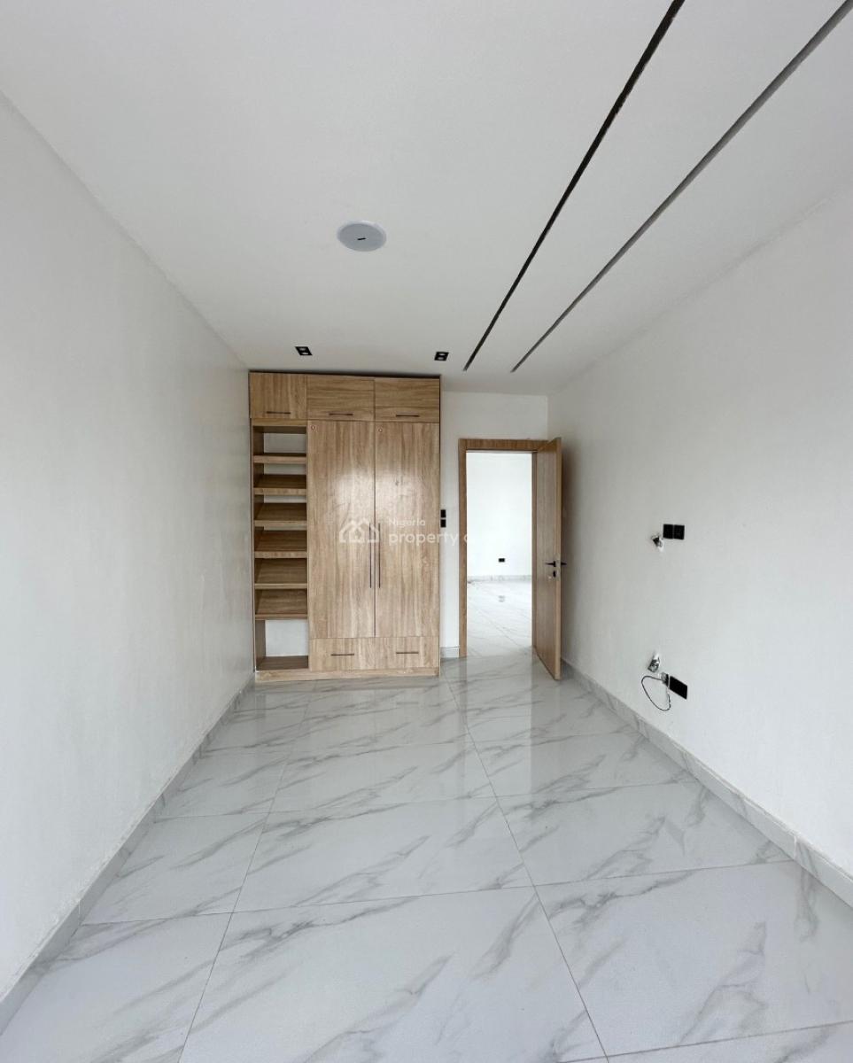 Lovely 2 Bedroom Apartment with Swimming Pool and Bq, Lekki Phase 1, Lekki Phase 1, Lekki, Lagos, Block of Flats for Sale