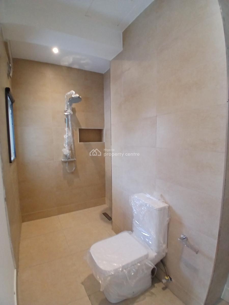 Serviced with 24/7 Power Suppy 2 Bedroom En-suite and Newly Built Flat, Lekki Phase 1, Lekki, Lagos, Flat / Apartment for Rent