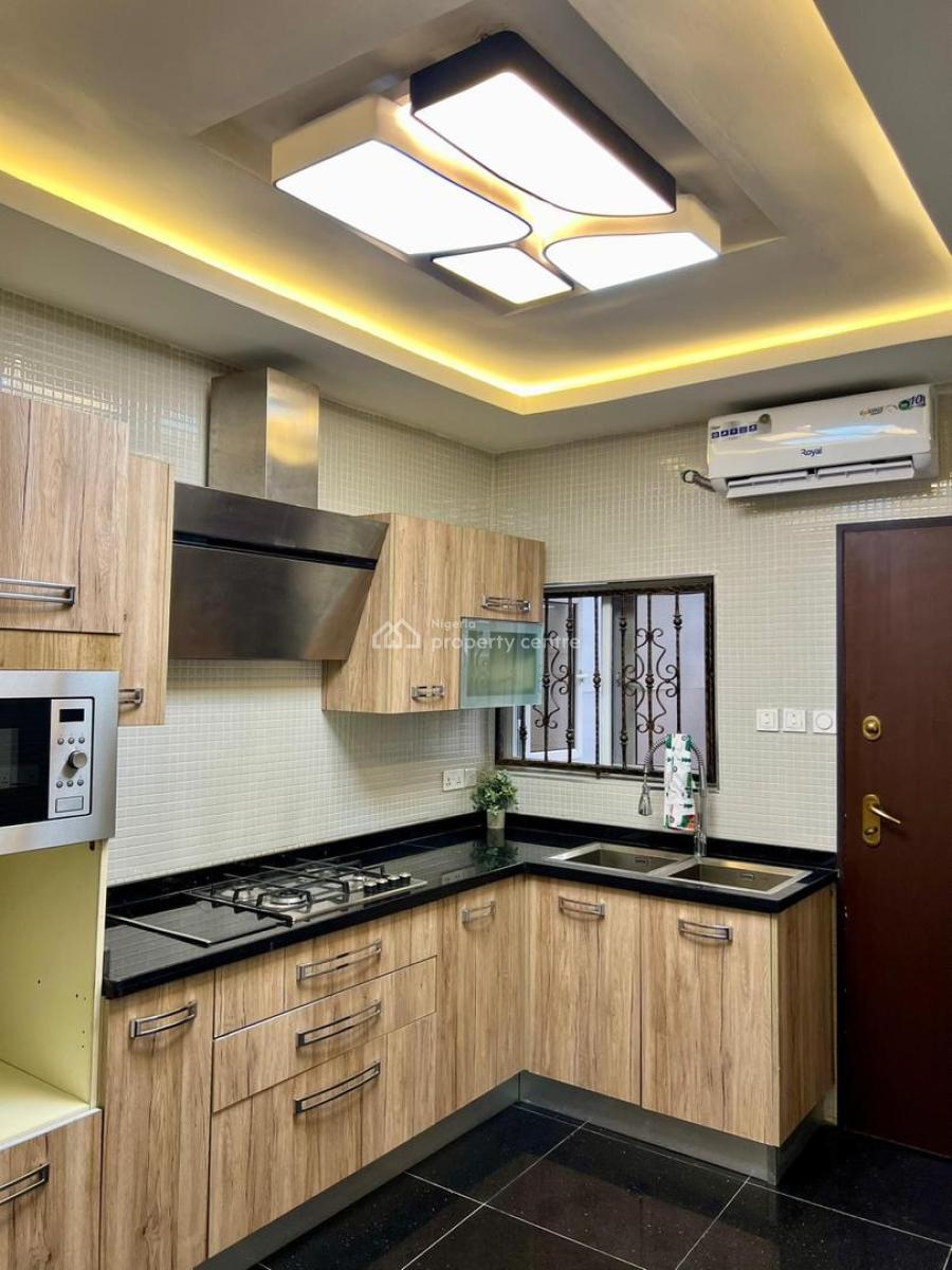 Beautiful Two Bedroom Apartment with Luxury Finishes, Lekki Phase 1, Lekki, Lagos, Flat / Apartment Short Let