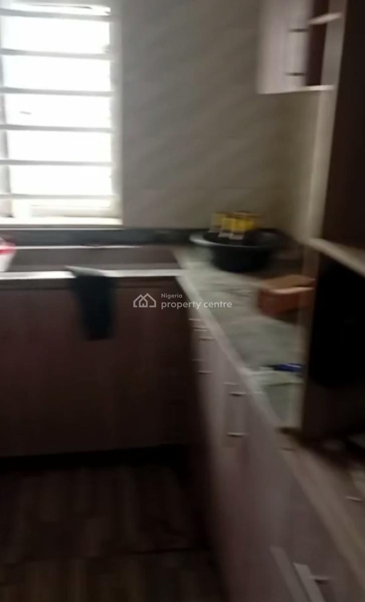 Standard 3 Bedroom Flat Upstairs with Modern Facilities Available, Collindale Estate, Surulere, Lagos, Flat / Apartment for Rent