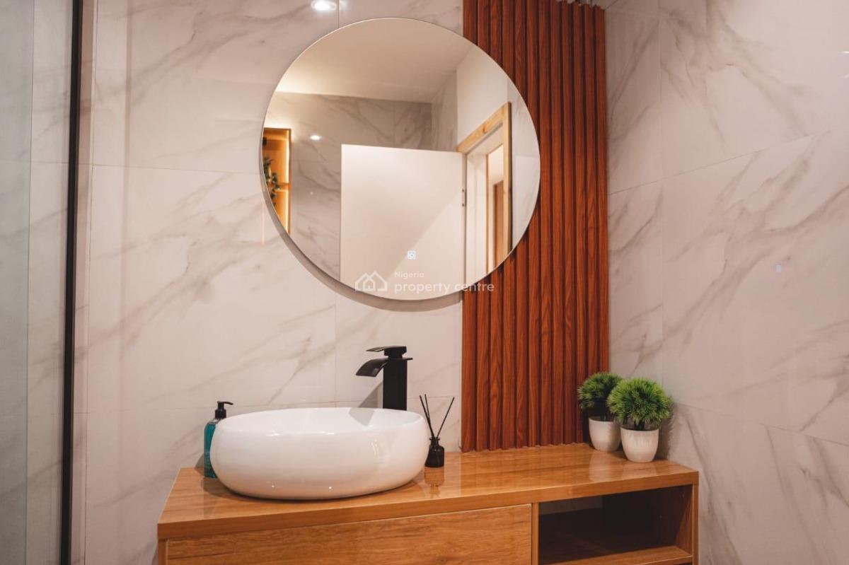 Classically Designed 2 Bedroom Waterview Apartment with Ps5 & Pool, Parking Space, Tennis Court, Beautiful Lighting & Theme, Comfortable, Victoria Island (vi), Lagos, Flat / Apartment Short Let