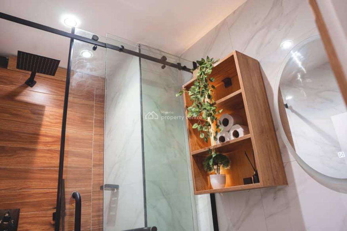 Classically Designed 2 Bedroom Waterview Apartment with Ps5 & Pool, Parking Space, Tennis Court, Beautiful Lighting & Theme, Comfortable, Victoria Island (vi), Lagos, Flat / Apartment Short Let