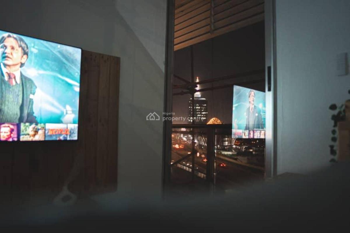 Classically Designed 2 Bedroom Waterview Apartment with Ps5 & Pool, Parking Space, Tennis Court, Beautiful Lighting & Theme, Comfortable, Victoria Island (vi), Lagos, Flat / Apartment Short Let