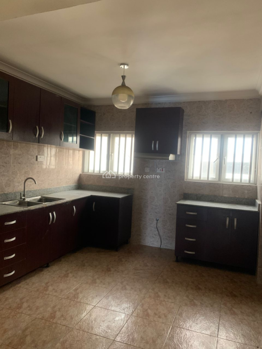 Serviced 3 Bedroom Apartment with Bq, Lekki Phase 1, Lekki, Lagos, Flat / Apartment for Rent