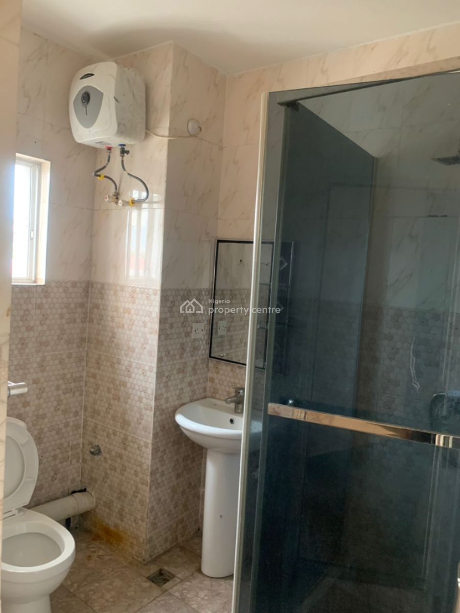 Serviced 3 Bedroom Apartment with Bq, Lekki Phase 1, Lekki, Lagos, Flat / Apartment for Rent
