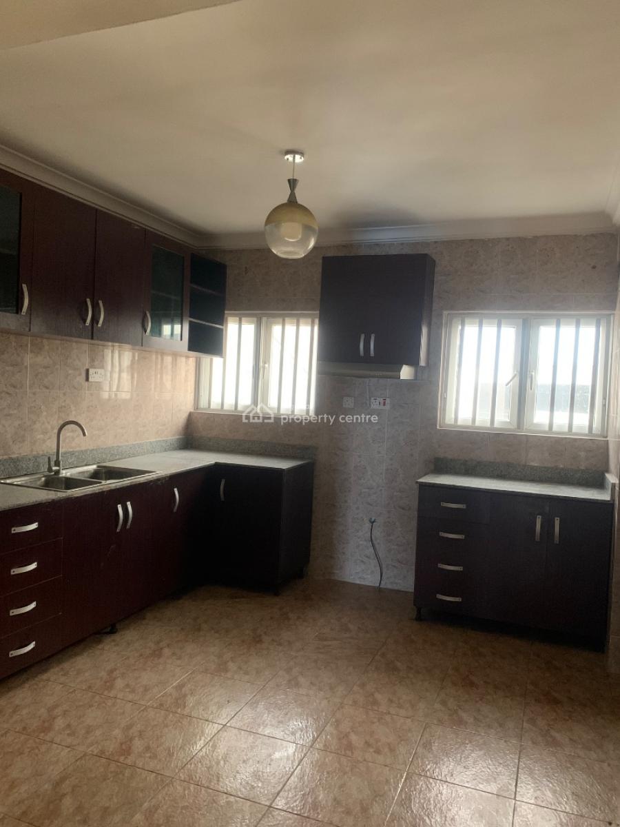 Serviced 3 Bedroom Apartment with Bq, Lekki Phase 1, Lekki, Lagos, Flat / Apartment for Rent