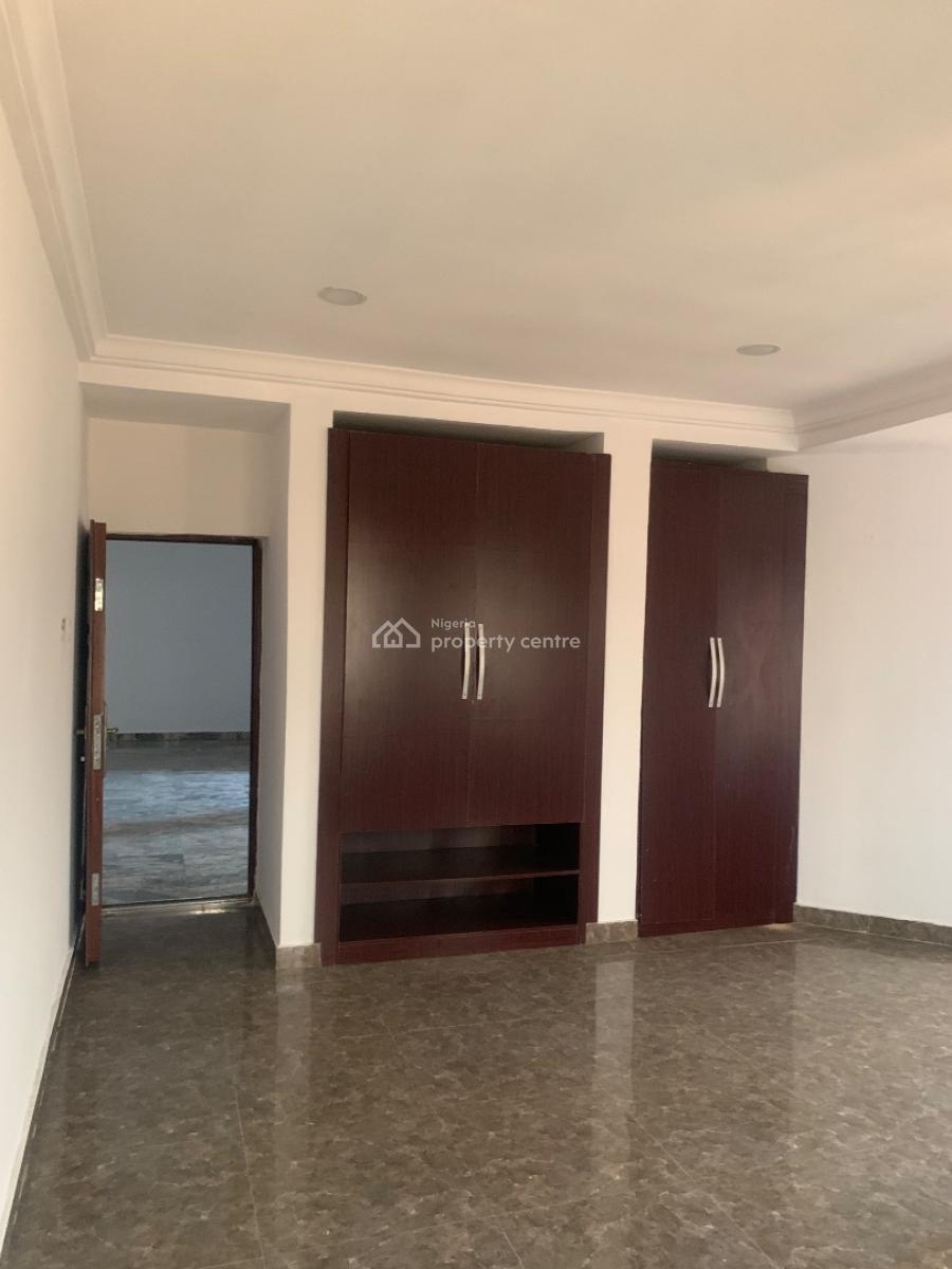 Serviced 3 Bedroom Apartment with Bq, Lekki Phase 1, Lekki, Lagos, Flat / Apartment for Rent
