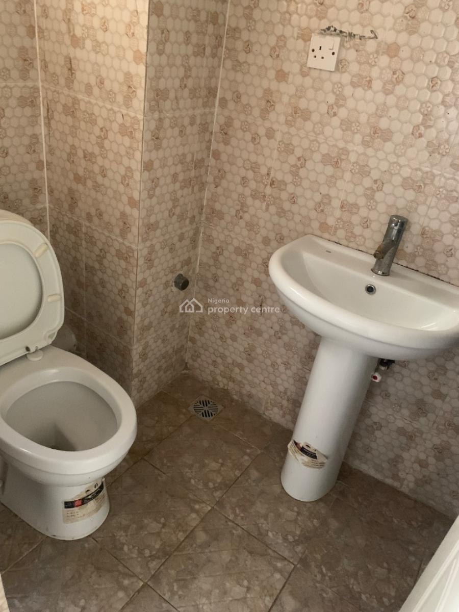 Serviced 3 Bedroom Apartment with Bq, Lekki Phase 1, Lekki, Lagos, Flat / Apartment for Rent