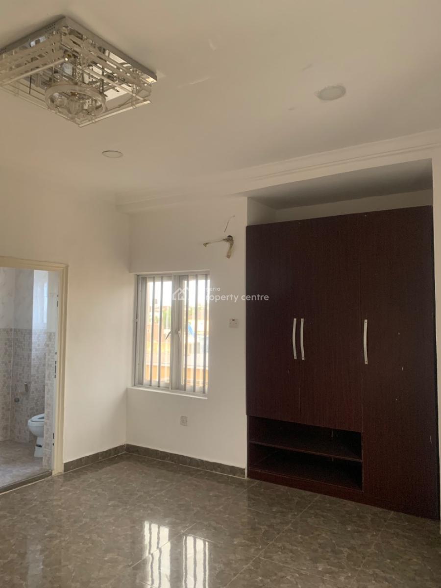 Serviced 3 Bedroom Apartment with Bq, Lekki Phase 1, Lekki, Lagos, Flat / Apartment for Rent