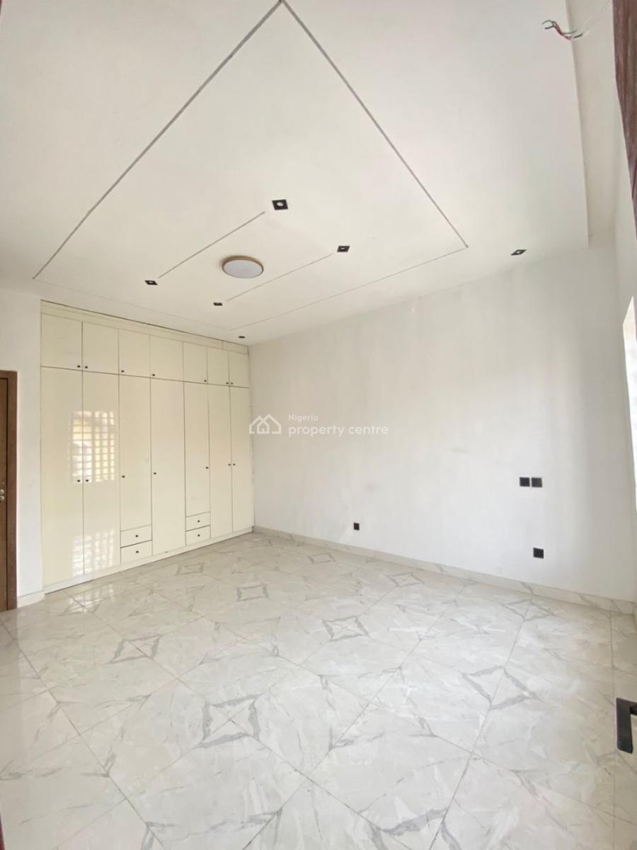 4 Bedroom, Ikota, Lekki, Lagos, Terraced Duplex for Sale