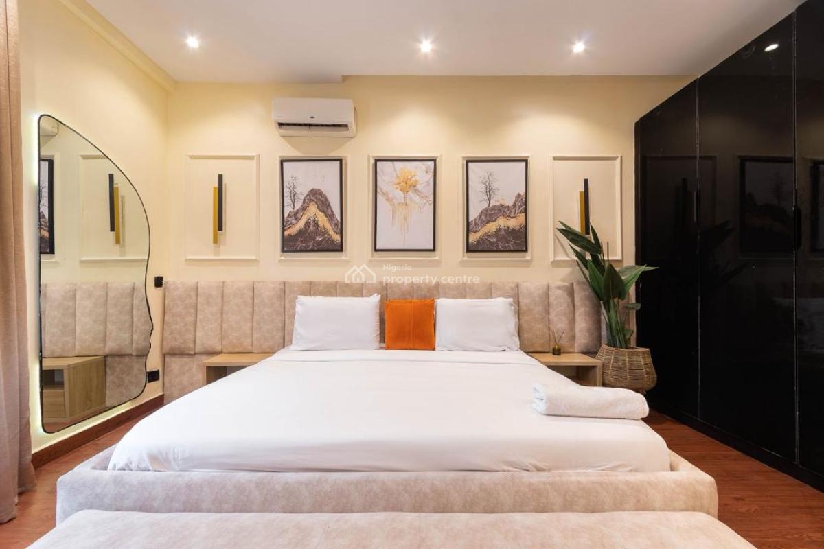 Luxury 3 Bedroom En-suite Apartment with Speedy Wi-fi, Snooker &tennis, Balcony, Pool, Ps5, Comfortable & Secure, Lekki Phase 1, Lekki, Lagos, Flat / Apartment Short Let