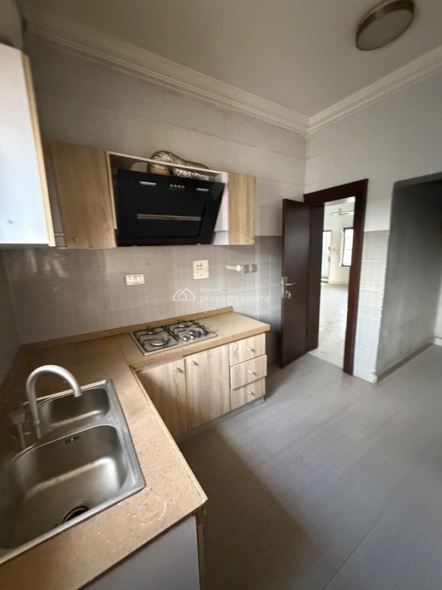Standard 3 Bedroom Apartment, Asokoro District, Abuja, Flat / Apartment for Rent
