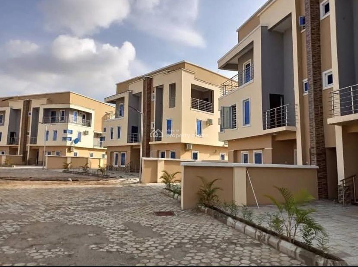 4 Bedroom Semi Detached with Bq, Mabushi, Abuja, Semi-detached Duplex for Rent
