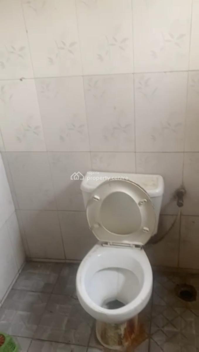 3bedroom Flat Maplewood Estate 2 in a Compound, Maplewood Estate Oko Oba, Oko-oba, Agege, Lagos, Flat / Apartment for Rent