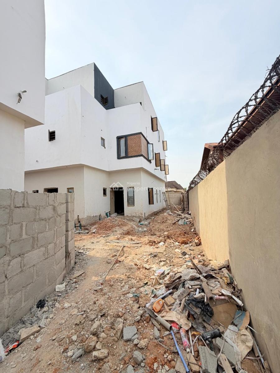 4 Bedroom Semi Detached Duplex with a Room Bq, Anthony, Maryland, Lagos, Terraced Duplex for Sale