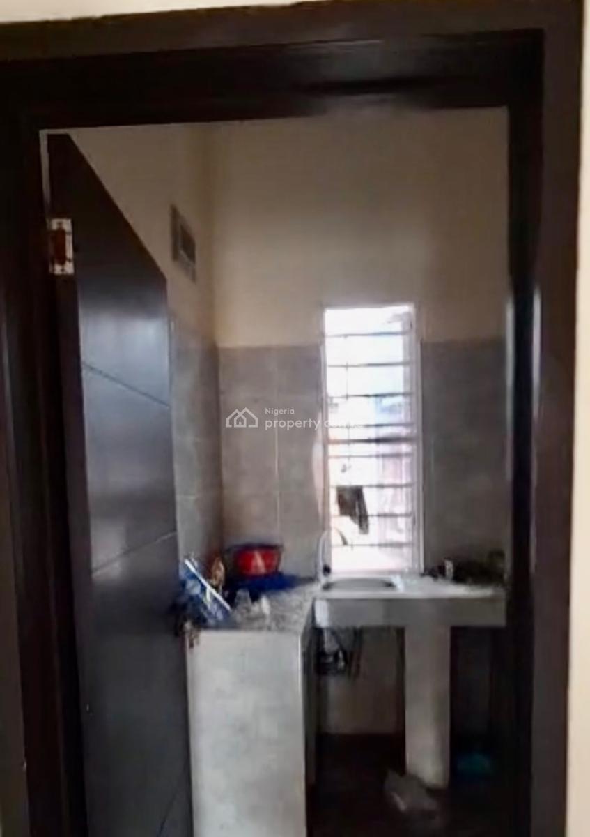 Decent in Secured Estate, Goodnews Estate, Sangotedo, Ajah, Lagos, Flat / Apartment for Rent