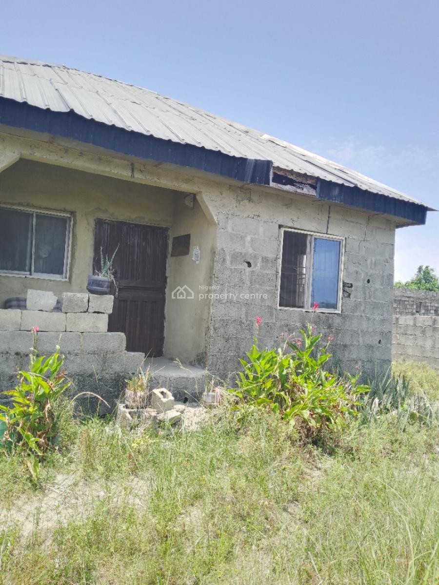 2 Bedroom Bungalow, Blueroof Off Oreta Road, Igbogbo, Ikorodu, Lagos, Detached Bungalow for Sale