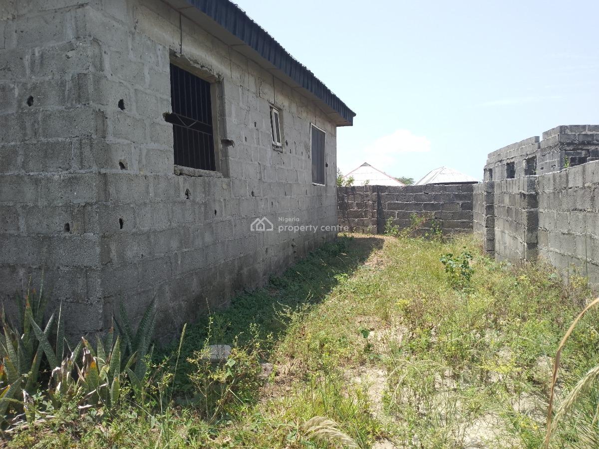 2 Bedroom Bungalow, Blueroof Off Oreta Road, Igbogbo, Ikorodu, Lagos, Detached Bungalow for Sale