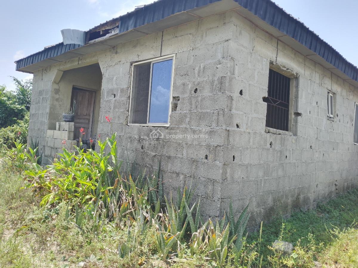 2 Bedroom Bungalow, Blueroof Off Oreta Road, Igbogbo, Ikorodu, Lagos, Detached Bungalow for Sale